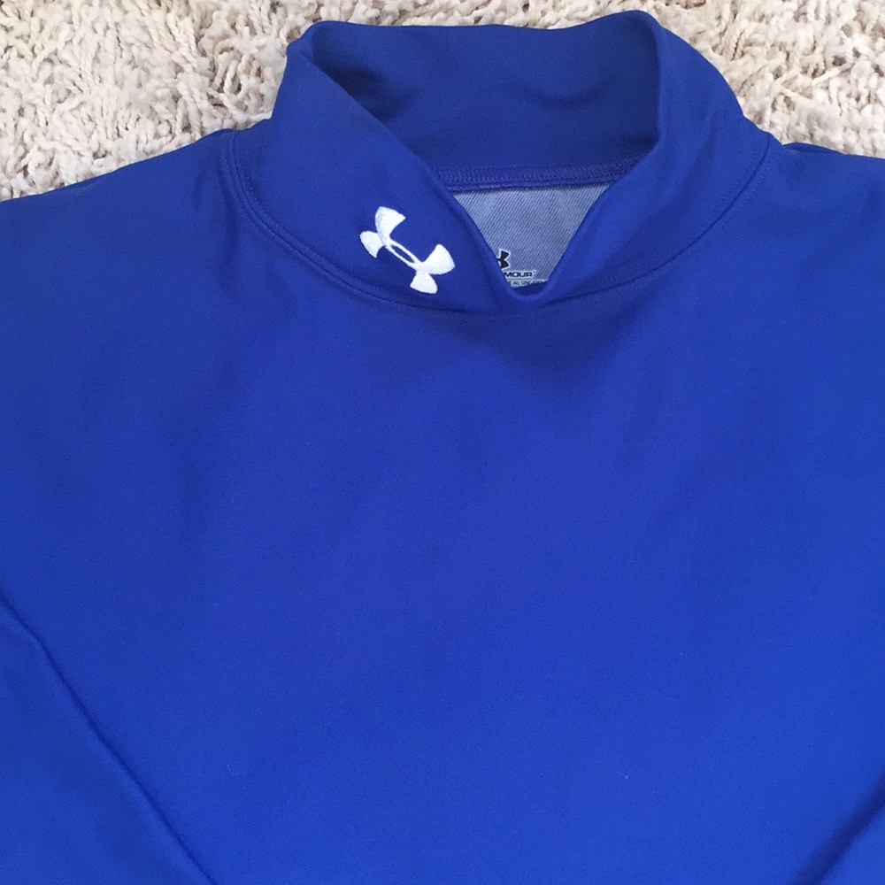 •UNDER ARMOUR• - Picture 2 of 4